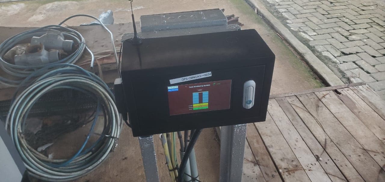 The 4G monitoring controller installed at a tank site, with its antenna and touchscreen display